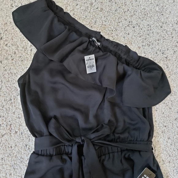 Express One-Shoulder Ruffle Front Jumpsuit - Picture 2 of 3